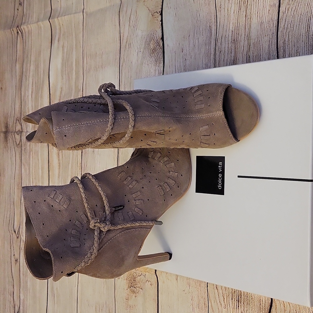 Dolce Vita Peep Toe Booties